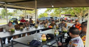 Wakapolres Ketapang Ikuti Zoom Meeting Bersama Kapolri Terkait Anev Sitkamtibmas dan Monitoring Pelayanan Idul Fitri 1447 H