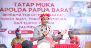Tatap Muka Bersama Masyarakat Fanindi Pantai, Kapolda Berikan Tali Asih dan Bakti Kesehatan